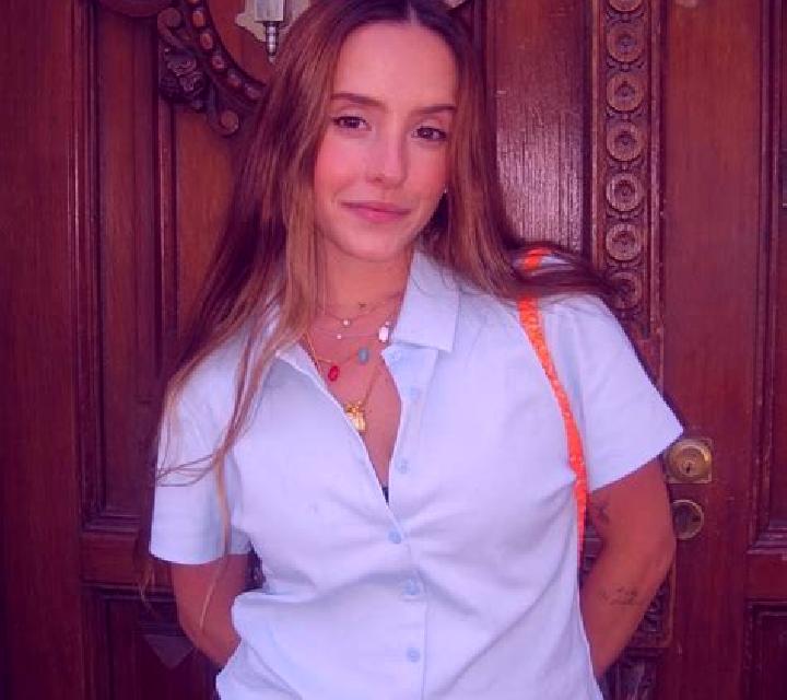 Jeanette Larsen model portrait